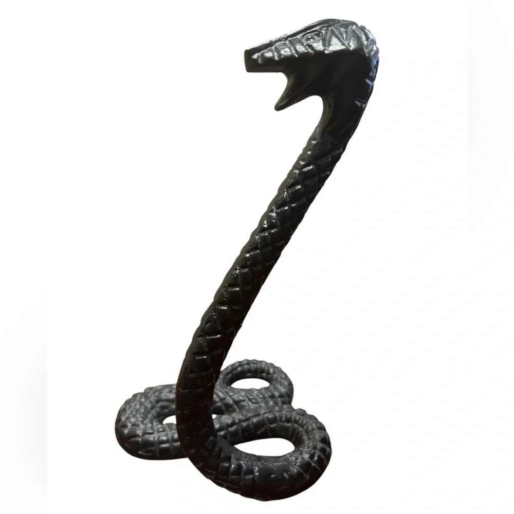 Black Reptile Snake 🐍 Resin decoration